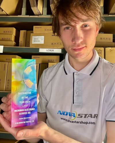 Vi är otroligt stolta över att ha blivit utsedda till Distributor of the year 2024 av NovaStar Technology! 🏆🎉 

Att få arbeta med marknadens ledande styrsystem är en ära – men det bästa är att hjälpa våra kunder att få smidigare installationer, bättre prestanda och total kontroll över sina LED-skärmar.

Oavsett om det handlar om event, retail eller industriella lösningar, ser vi till att rätt system hamnar i rätt händer. Tack till våra kunder, partners och NovaStar för förtroendet!

Hör gärna av dig om du vill veta mer om hur NovaStars lösningar kan optimera dina skärmar! 

https://novastarshop.com/ 

https://leddisplay.se/

#COB #LED #MicroLED #Styrsystem #Digitalsignage #DOOH #LEDteknik #Novastar #Microbus